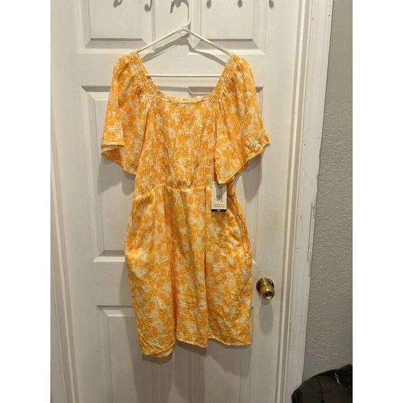 Terra Sky Fit & Flare Flutter Sleeve Smocked Dress‎ Sz 14 0X Orange White Floral - Picture 2 of 11